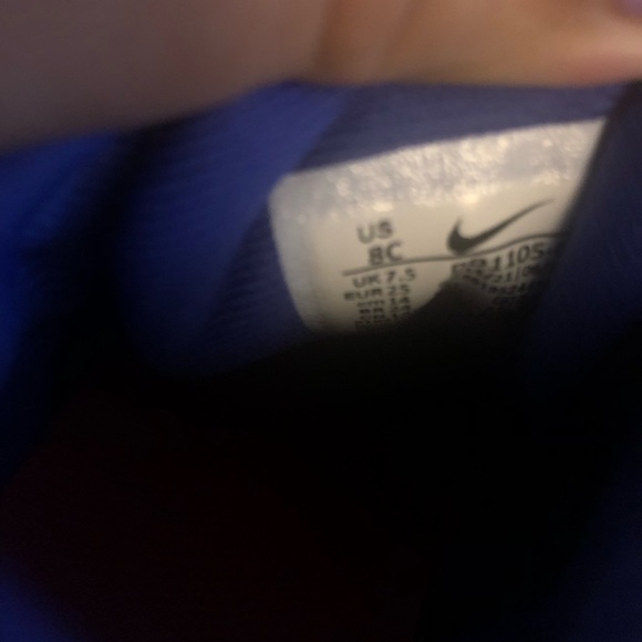 Nice Nike shoes - Picture 6 of 6